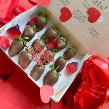 Load image into Gallery viewer, Chocolate Covered Strawberries
